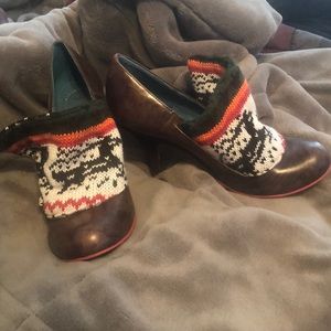 Brown ugly sweater Irregular Choice heeled shoe